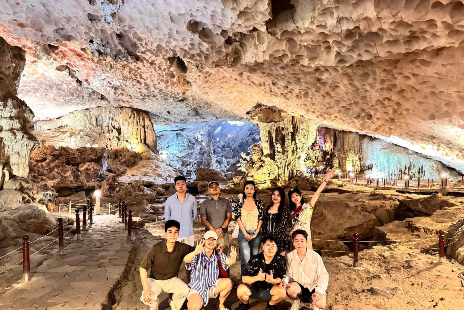 Från Hanoi: Dagstur till Ha Long-bukten med Thien Cung-grottan och kajakpaddling