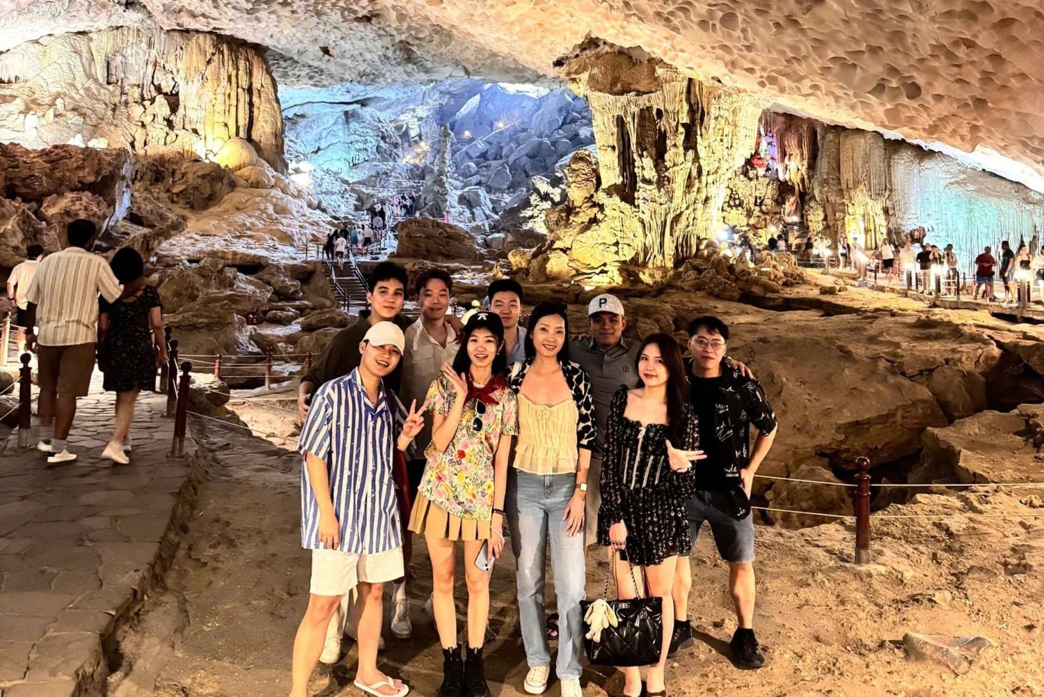 Från Hanoi: Dagstur till Ha Long-bukten med Thien Cung-grottan och kajakpaddling