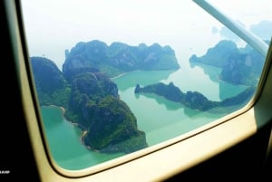 Vanuit Hanoi: schilderachtige watervliegtuigvlucht of transfer Ha Long-baai