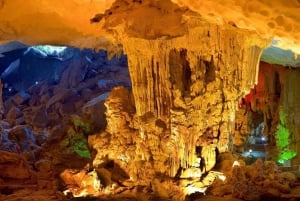 Vanuit Hanoi: Halong Bay 1 dagtocht Bezoek grot, eiland, kajak