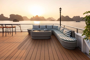 Da Hanoi: crociera di un giorno nella baia di Halong con kayak, grotte e nuoto