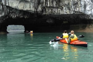 ハノイ発：ハロン湾の日帰りツアー、ランチと送迎付き