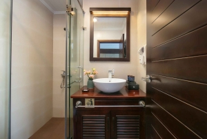 From Hanoi: Halong Explorer 3-Day Deluxe Cruise