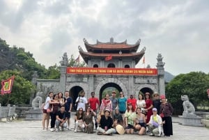 Z Hanoi: Wycieczka do Hoa Lu/Bai Dinh-Tam Coc/Trang An-Jaskinia Mua