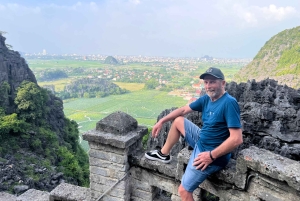 Från Hanoi: Hoa Lu, Mua-grottan och Tam Coc, dagsutflykt
