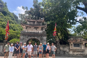 Från Hanoi: Hoa Lu, Mua-grottan och Tam Coc, dagsutflykt