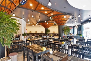 Hanoista: Hoa Lu & Tam Coc buffetlounaalla & pyöräilyllä