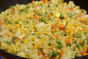 Hanoista: Hoa Lu & Tam Coc buffetlounaalla & pyöräilyllä