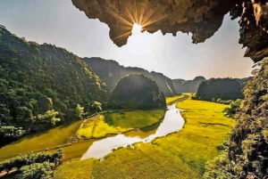 Hanoista: Hoa Lu & Tam Coc buffetlounaalla & pyöräilyllä