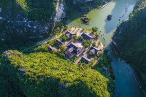 Da Hanoi: Viaggio a Ninh Binh con ciclismo e pranzo a buffet
