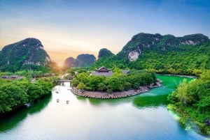 Da Hanoi: Viaggio a Ninh Binh con ciclismo e pranzo a buffet