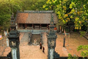Da Hanoi: Viaggio a Ninh Binh con ciclismo e pranzo a buffet