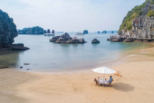 Fra Hanoi: Bådtur i Lan Ha-bugten med grillmad og kajaksejlads