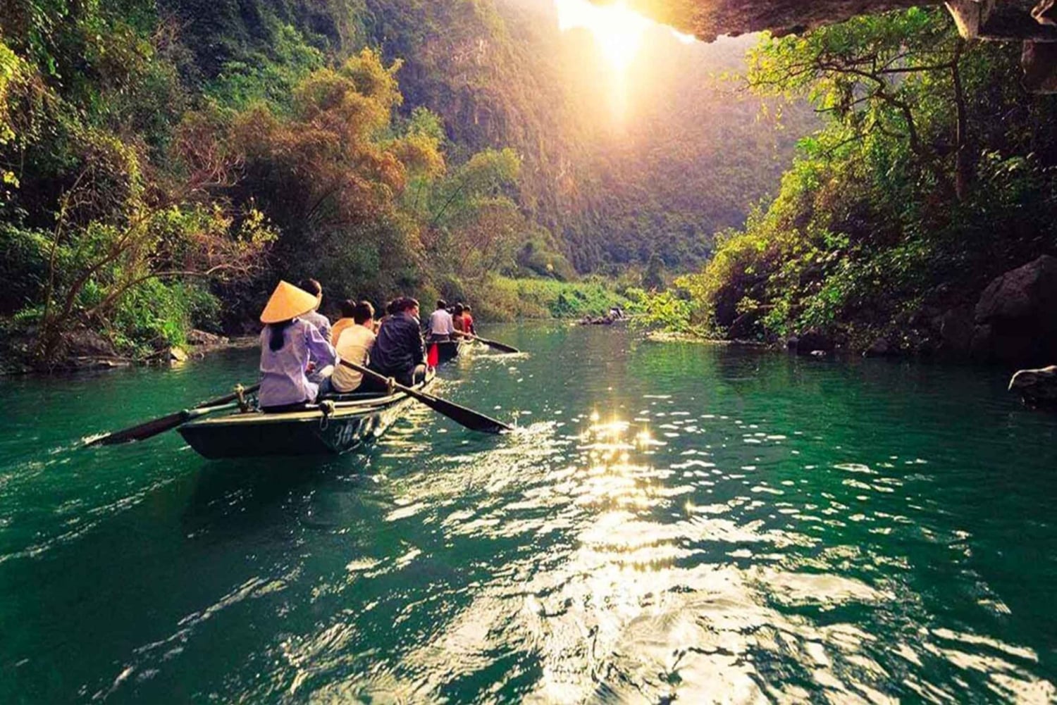 Из Ханоя: однодневная поездка в пещеру Муа, Чанган и Хоалы