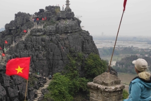 Из Ханоя: однодневная поездка в пещеру Муа, Чанган и Хоалы