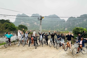 From Hanoi: Ninh Binh Day Trip with Trang An and Mua Cave