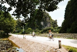 From Hanoi: Ninh Binh Day Trip with Trang An and Mua Cave