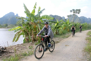 Fra Hanoi: Ninh Binh, Hoa Lu, Tam Coc-bådtur og Mua-grotten