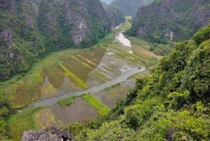 Fra Hanoi: Ninh Binh, Hoa Lu, Tam Coc-bådtur og Mua-grotten