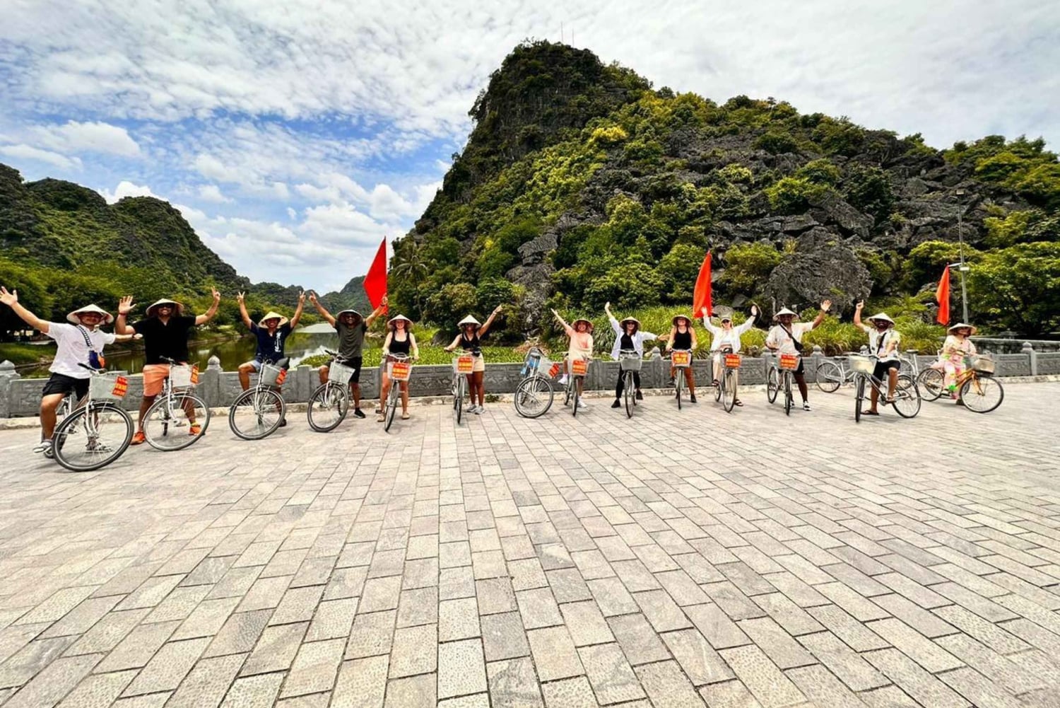 Fra Hanoi: Ninh Binh, Hoa Lu, Tam Coc og Mua Cave – dagstur