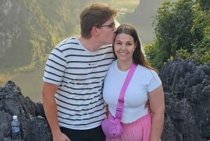 Dagsutflykt till Ninh Binh, limousinebuss, lunchbuffé – bästa pris