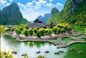 Hanoi / Ninh Binh: Trang An eco-tourism - Hoa Lu & Mua Cave