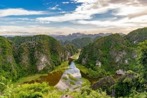 Hanoi / Ninh Binh: Trang An eco-tourism - Hoa Lu & Mua Cave