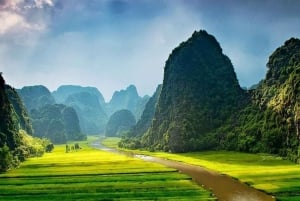 Hanoi: Ninh Binh, Bai Dinh/Hoa Lu, Trang An, & Mua Cave Tour