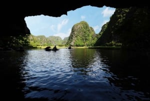 Hanoi: Ninh Binh, Bai Dinh/Hoa Lu, Trang An, & Mua Cave Tour