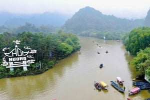Hanói: Excursão de um dia ao Pagode do Perfume com passeio de barco e visita às grutas