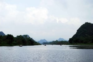 Hanói: Excursão de um dia ao Pagode do Perfume com passeio de barco e visita às grutas