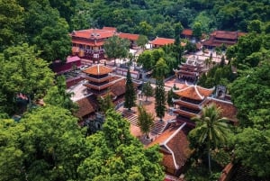 Hanói: Excursão de um dia ao Pagode do Perfume com passeio de barco e visita às grutas