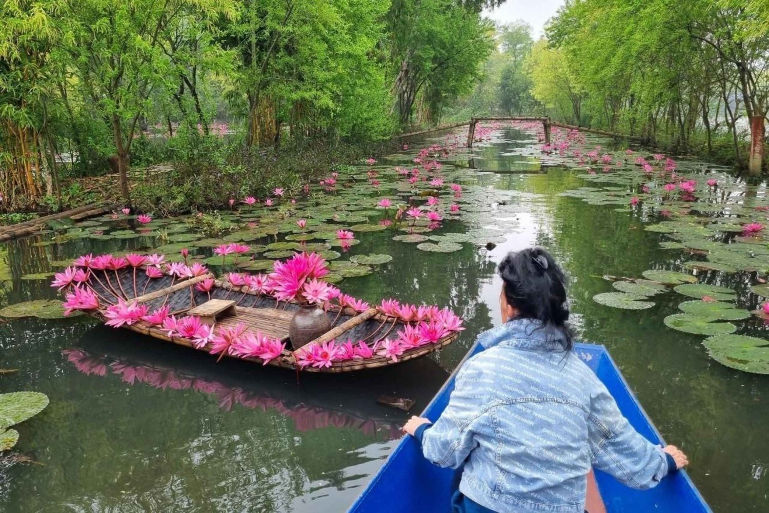 From Hanoi: Mai Châu Valley Day Trip & Cycling & Local Tour