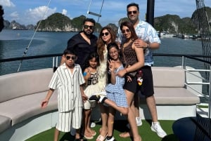 Hanoista: Ha Long Bayn yksityinen VIP-tilausristeily | Joustava