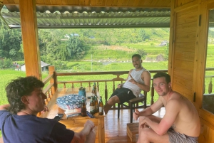 Desde Hanoi: Sapa 2D1N Alojamiento en familia en autobús por la mañana