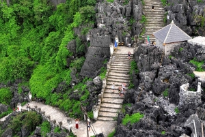 Из Ханоя: Экскурсия на лодке 'Там Кок' и экскурсия в пещеры Хоа Лу и Муа.