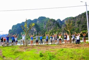 From Hanoi: Tam Coc, Hoa Lu & Mua Caves Full-Day Trip