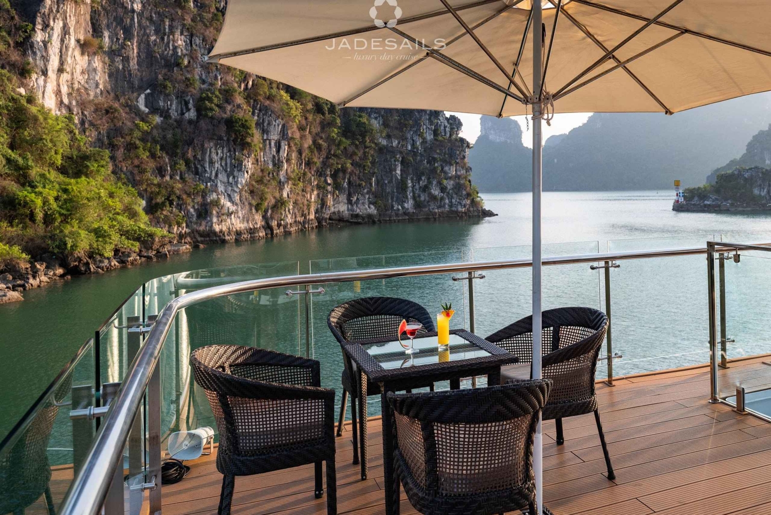 Fra Hanoi: Topprangerte Ha Long Bay Day Cruise med Jade Sails