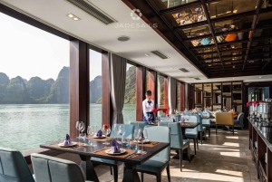 Vanuit Hanoi: Hoog aangeschreven Ha Long Bay dagcruise met Jade Sails