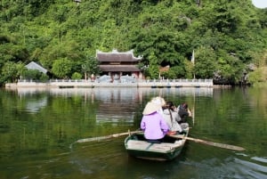 Ab Hanoi: Trang An & Bai Dinh Pagode Ganztagestour private Tour