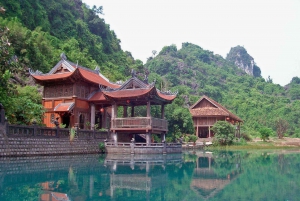 Ab Hanoi: Trang An & Bai Dinh Pagode Ganztagestour private Tour