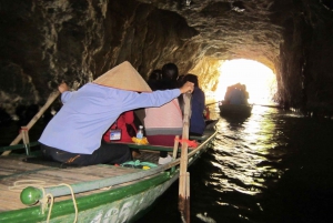 Ab Hanoi: Trang An & Bai Dinh Pagode Ganztagestour private Tour