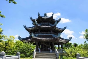 Ab Hanoi: Trang An & Bai Dinh Pagode Ganztagestour private Tour