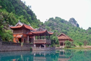 Fra Hanoi: Trang An & Bai Dinh Pagoda heldagstur i privat regi