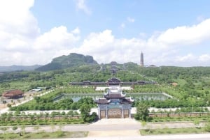 Fra Hanoi: Trang An & Bai Dinh Pagoda heldagstur i privat regi
