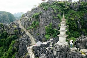 Fra Hanoi: Trang An økoturisme - Bai Dinh pagode og Mua-grotten