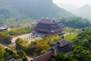 Fra Hanoi: Trang An økoturisme - Bai Dinh pagode og Mua-grotten