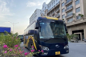 Von Hanoi: Transfer nach oder von Halong City mit einem Comfor Bus