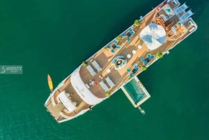 Desde Hanoi: Crucero por la bahía de Lan Ha y la isla de Cat Ba con almuerzo