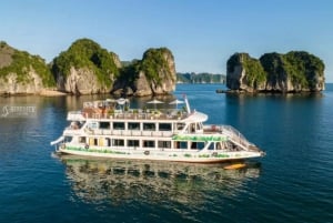 Desde Hanoi: Crucero por la bahía de Lan Ha y la isla de Cat Ba con almuerzo